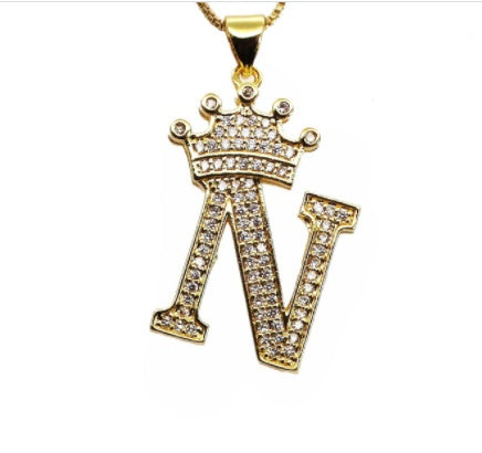 👑 26 English Letter Pendants Women’s Necklace – Crown Initial Pendant with Gift Box