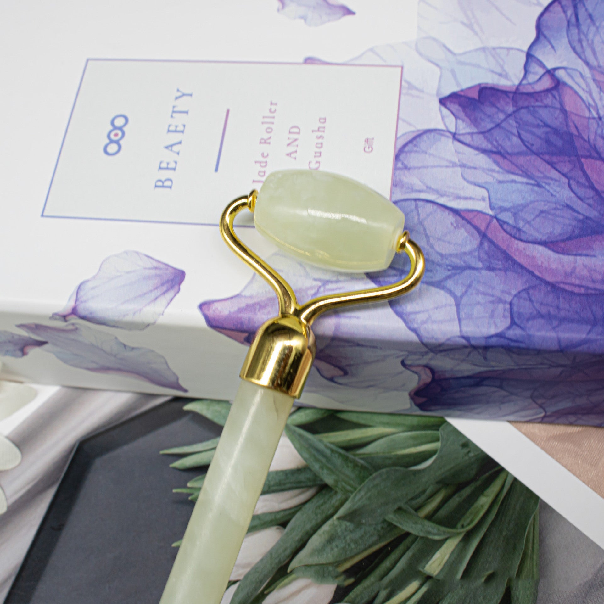 Jade Roller – Double-Head Natural Jade Face Massager