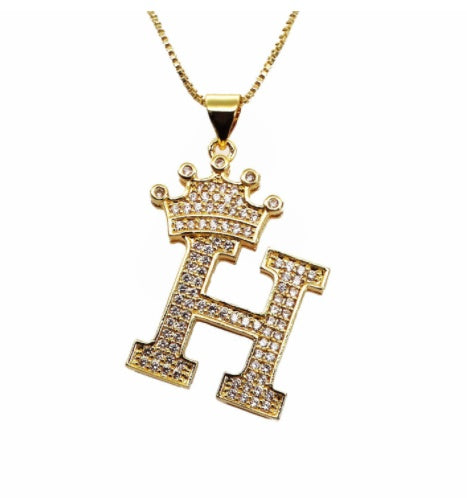 👑 26 English Letter Pendants Women’s Necklace – Crown Initial Pendant with Gift Box