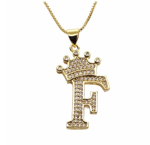 👑 26 English Letter Pendants Women’s Necklace – Crown Initial Pendant with Gift Box