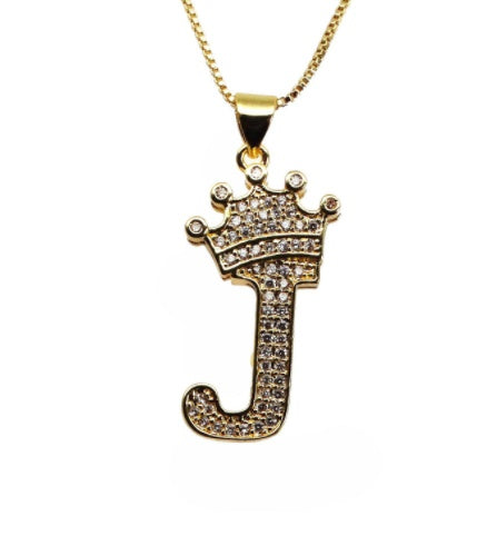 👑 26 English Letter Pendants Women’s Necklace – Crown Initial Pendant with Gift Box
