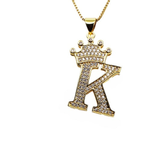 👑 26 English Letter Pendants Women’s Necklace – Crown Initial Pendant with Gift Box