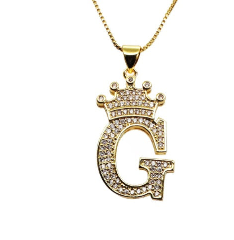 👑 26 English Letter Pendants Women’s Necklace – Crown Initial Pendant with Gift Box