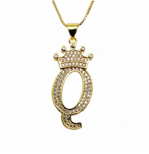 👑 26 English Letter Pendants Women’s Necklace – Crown Initial Pendant with Gift Box