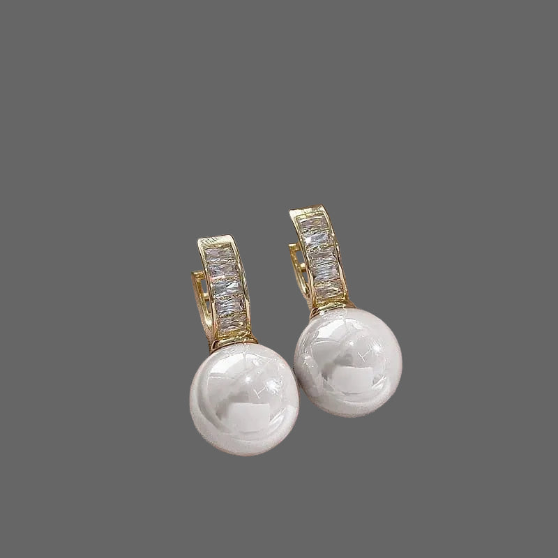 Luxe Pearl Set – Timeless Elegance for Every Moment