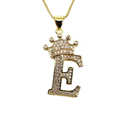 👑 26 English Letter Pendants Women’s Necklace – Crown Initial Pendant with Gift Box