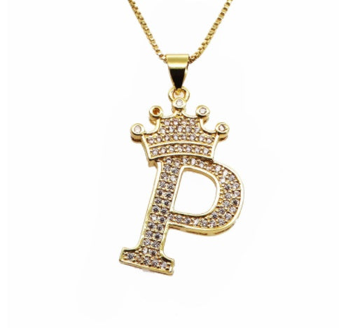 👑 26 English Letter Pendants Women’s Necklace – Crown Initial Pendant with Gift Box